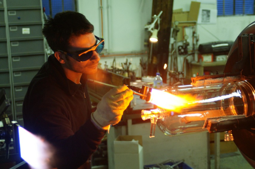 Industrial glassware repair, laboratory glassware shaping
